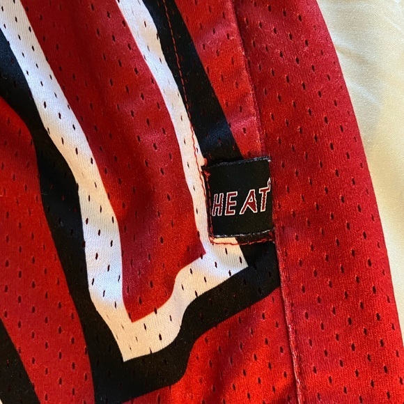 Miami Heat Mitchell & Ness Size 2XLT‎ Spellout Athletic Shorts Red & Black - Picture 2 of 7